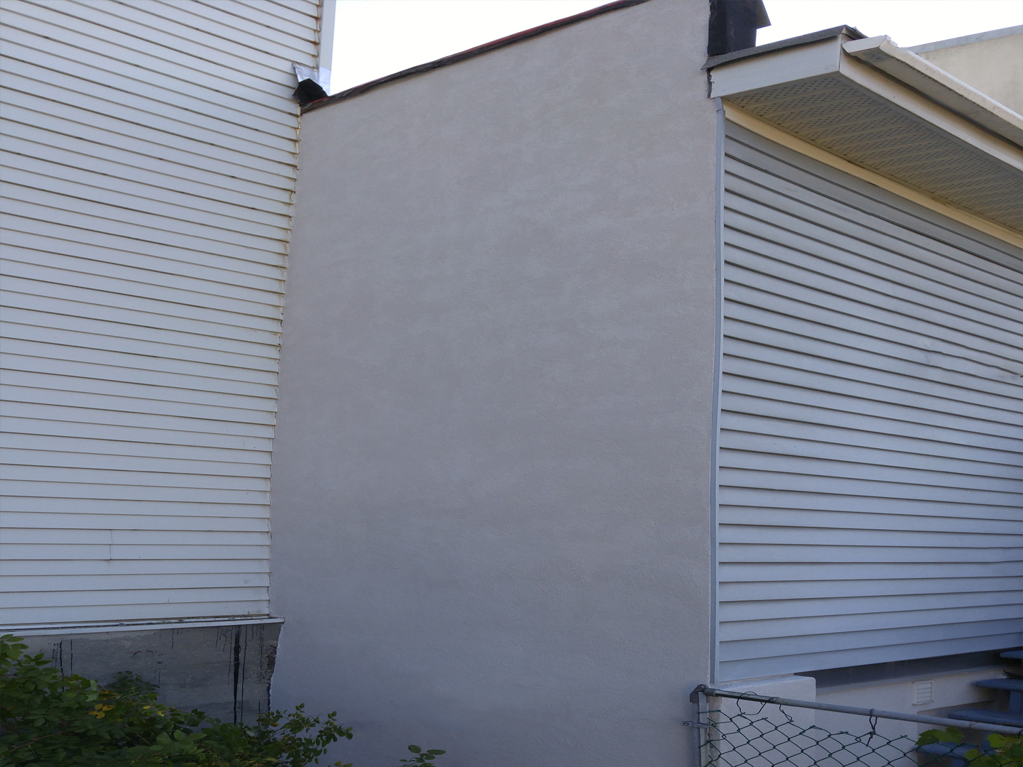 Durabilité du crépi acrylique pour murs et murets en béton
